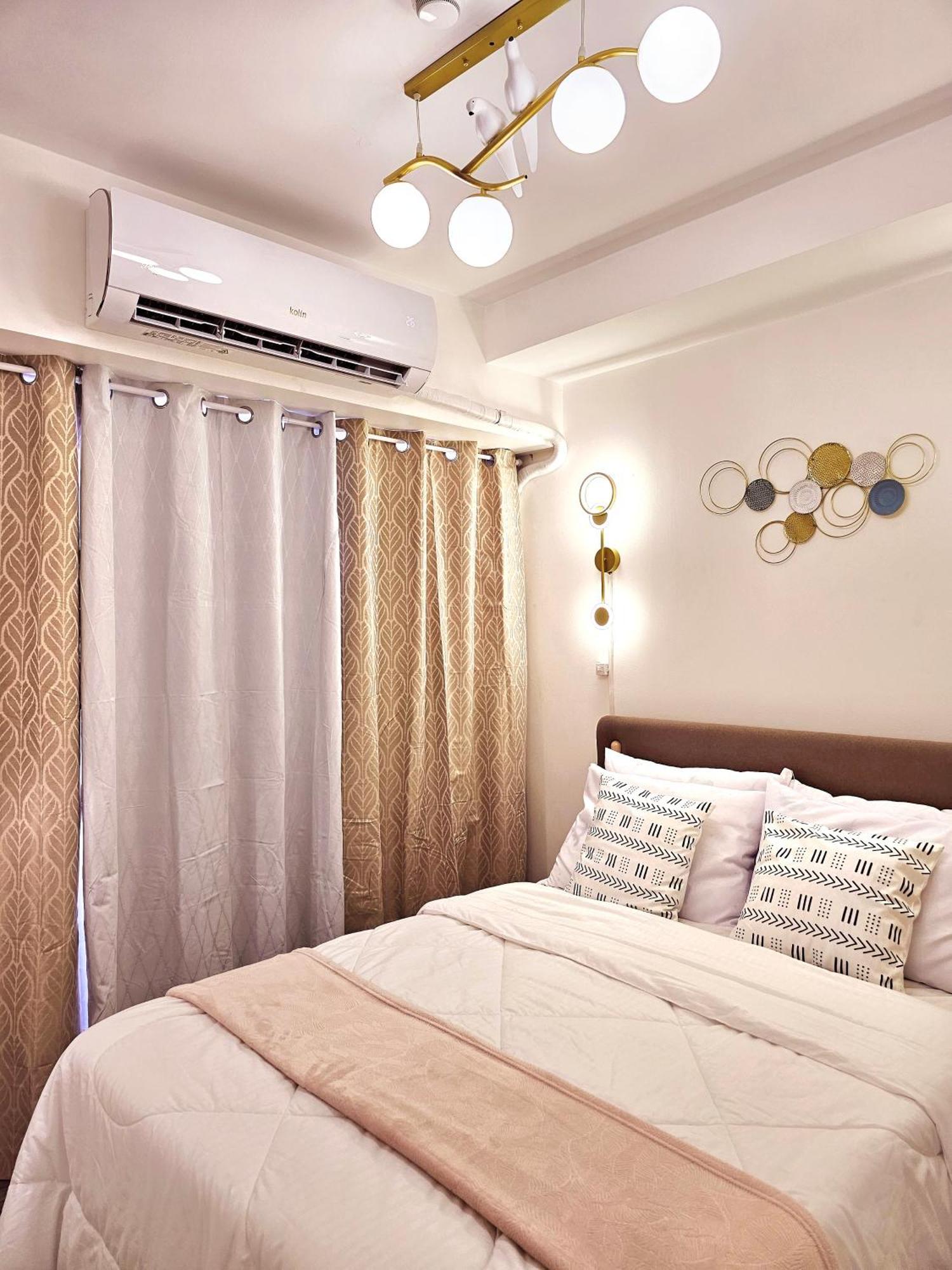 Acellyne'S Suites At The Residences At Commonwealth By Century Кесон Сити Екстериор снимка