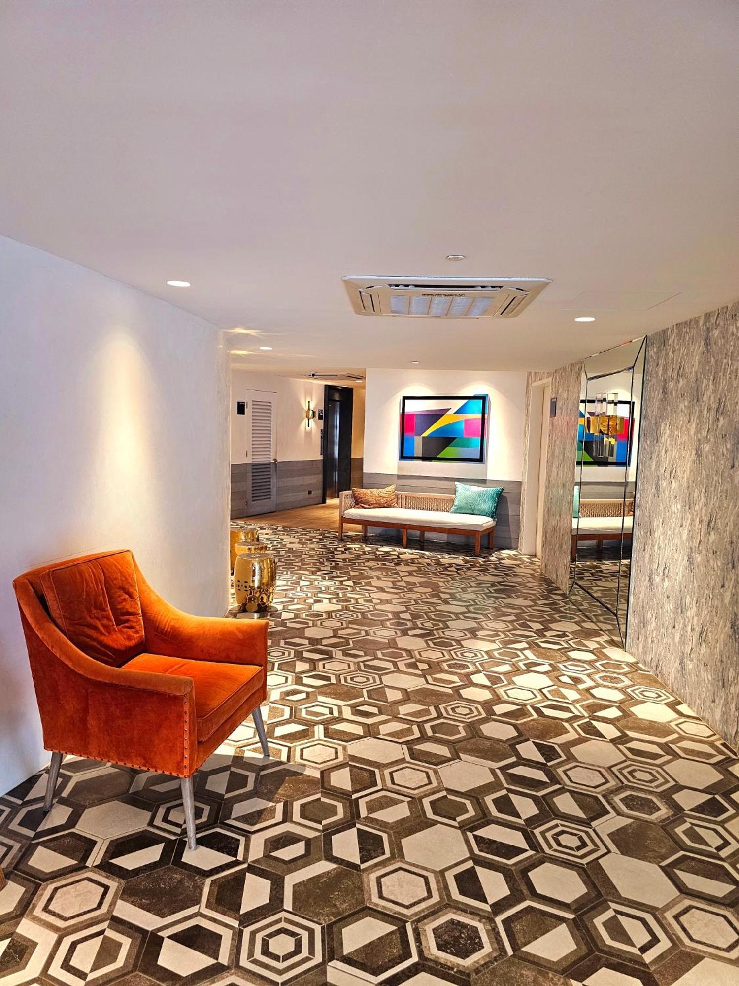 Acellyne'S Suites At The Residences At Commonwealth By Century Кесон Сити Екстериор снимка