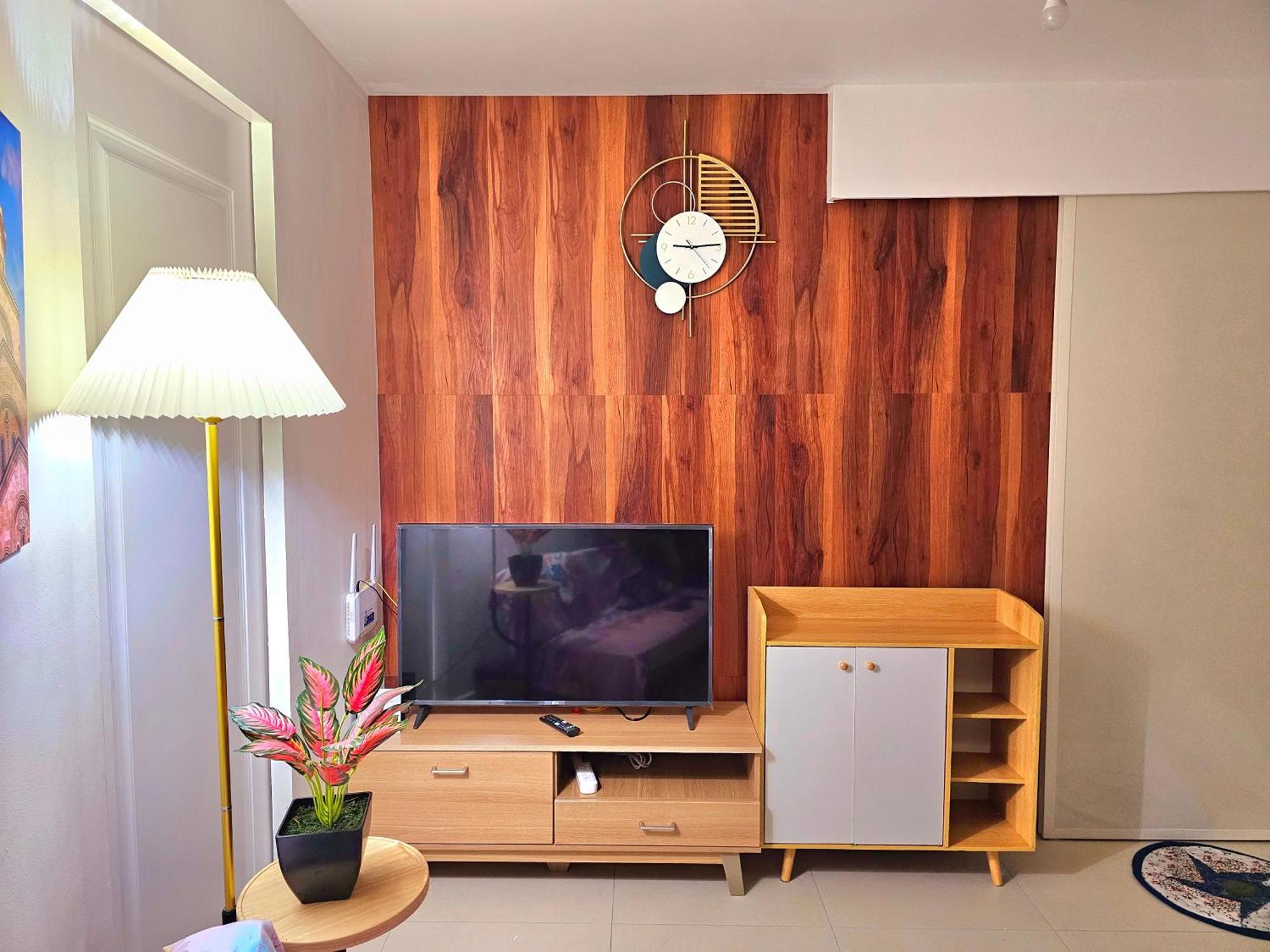 Acellyne'S Suites At The Residences At Commonwealth By Century Кесон Сити Екстериор снимка
