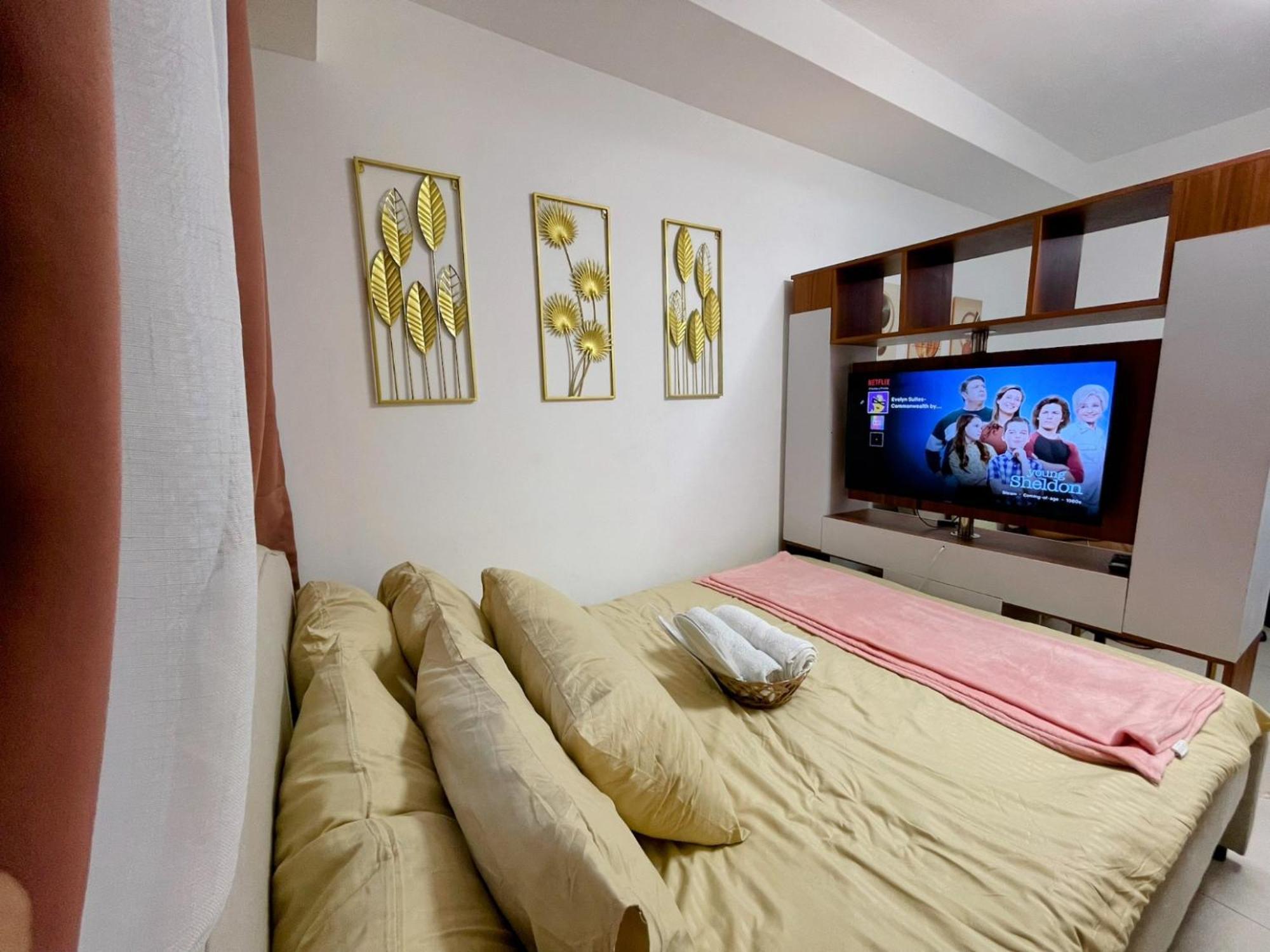 Acellyne'S Suites At The Residences At Commonwealth By Century Кесон Сити Стая снимка