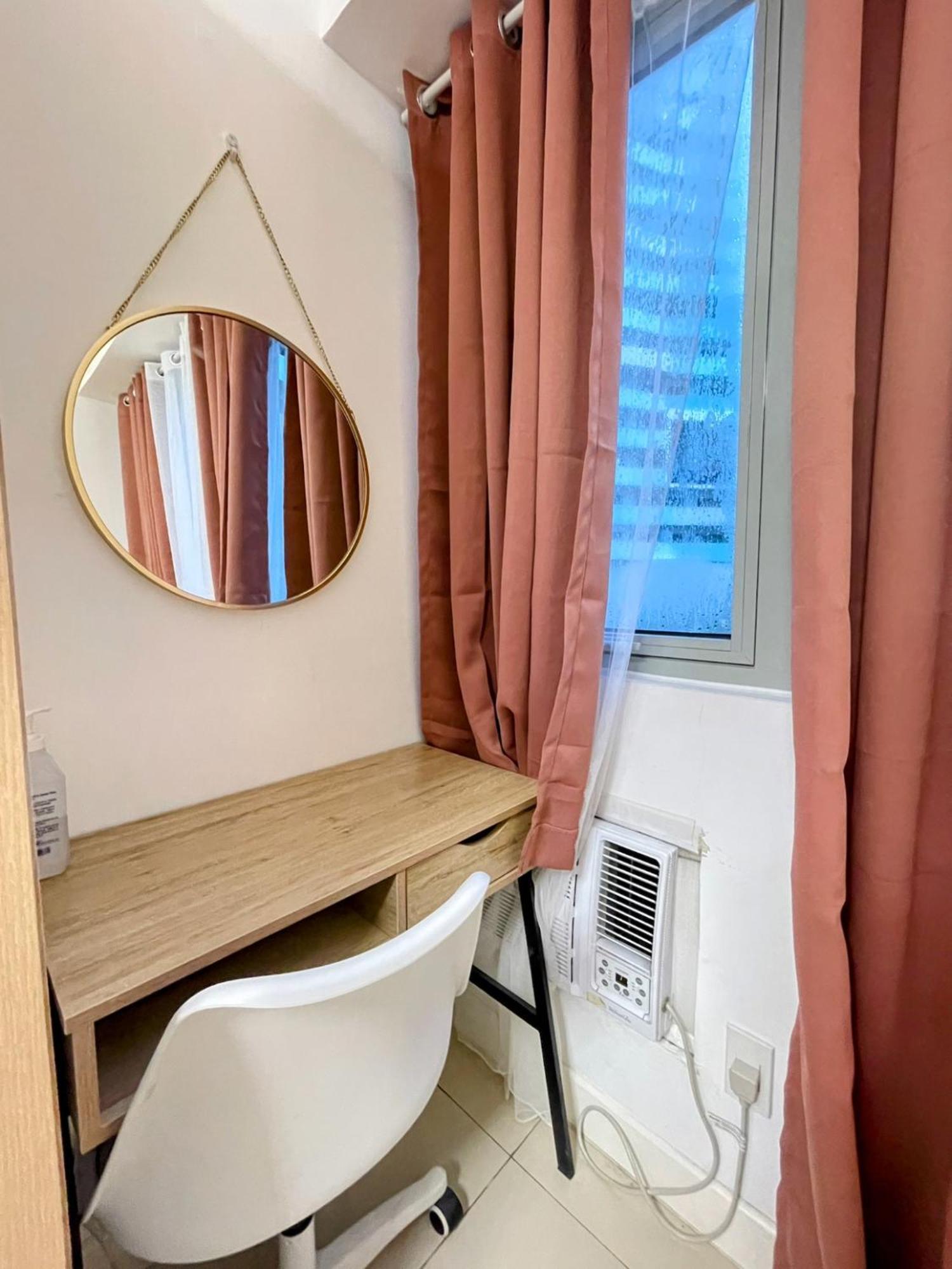 Acellyne'S Suites At The Residences At Commonwealth By Century Кесон Сити Стая снимка