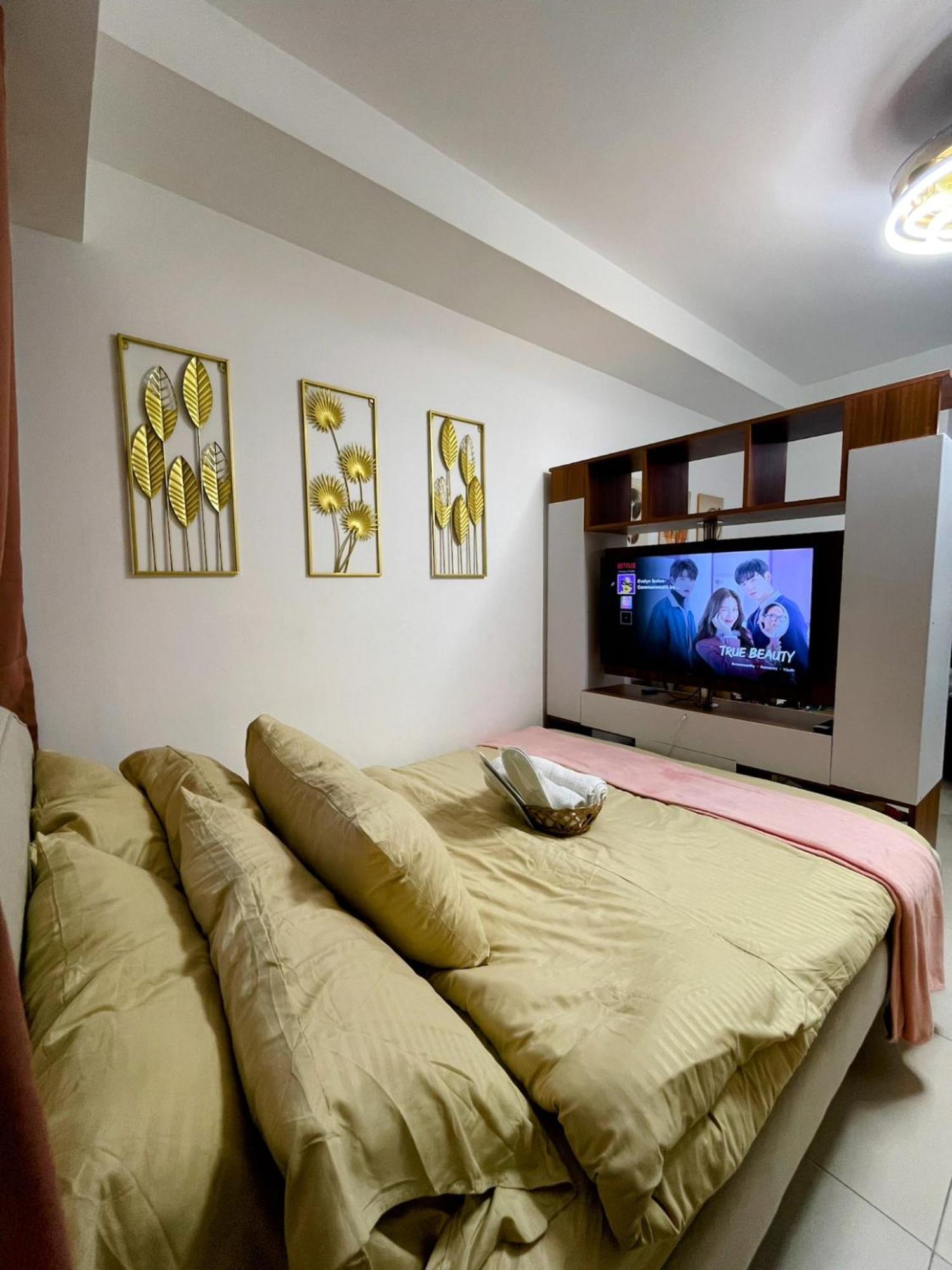Acellyne'S Suites At The Residences At Commonwealth By Century Кесон Сити Стая снимка